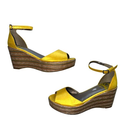 FERGALICIOUS Yellow Sandals Flutter Peep-Toe Espadrille Wedge Ankle Strap 7.5 - Picture 4 of 13